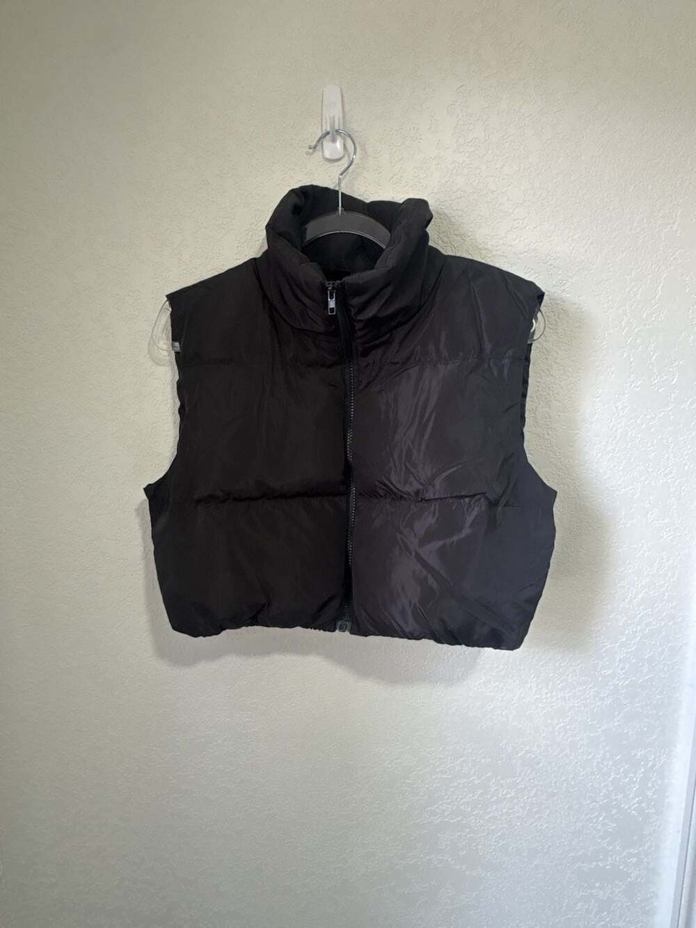 SHEIN Women's Padded Vest High Stand Collar Lightweight Zip Crop Jacket Puffer V